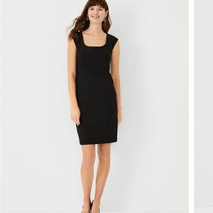 Ann Taylor The Scoop Neck Dress in Bi-Stretch Black Size 2